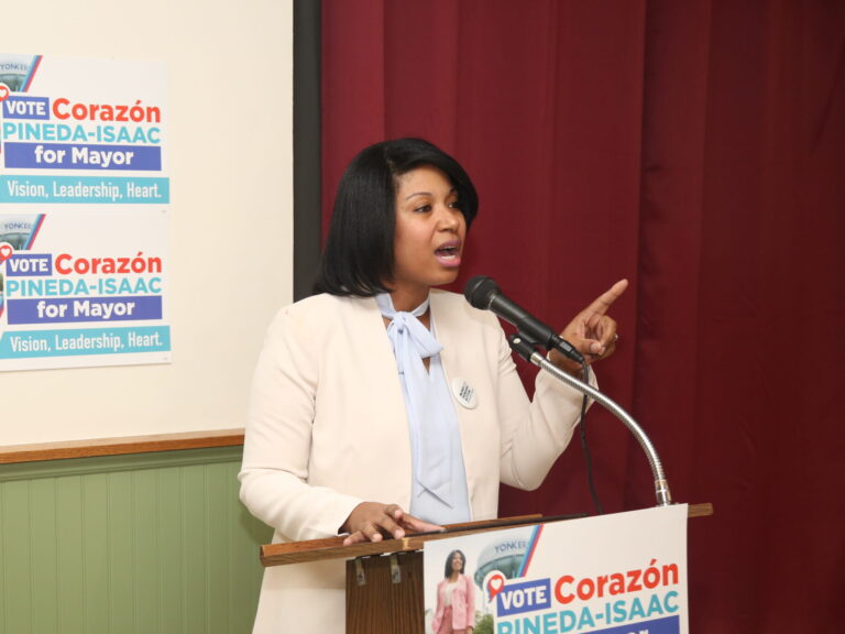 Corazón Pineda-Isaac announcing candidacy