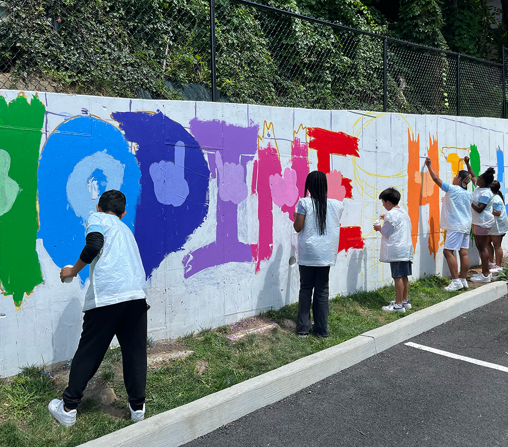 New Nodine Hill Mural Leaves Its Mark on Young Artists