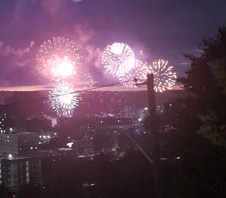Amazing – Fireworks launch as weather clears and temperatures plunge!